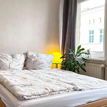 Zentrale Ferienwohnung Mit Gartennutzung Schwerin  Exterior photo